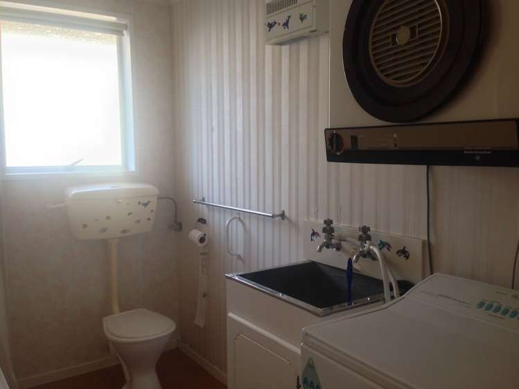 12a Baker Street Caversham_11