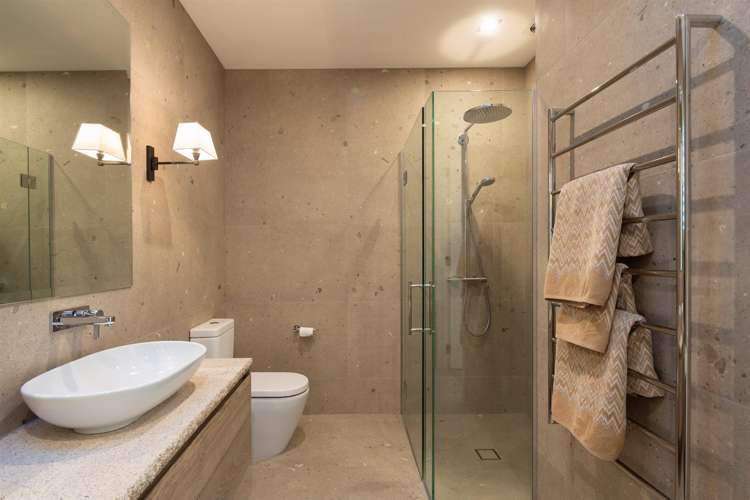 8 Marshall Avenue Dalefield/Wakatipu Basin_14