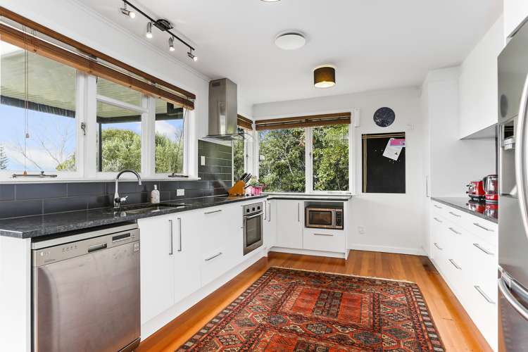 13 Murray Road Te Atatu Peninsula_10