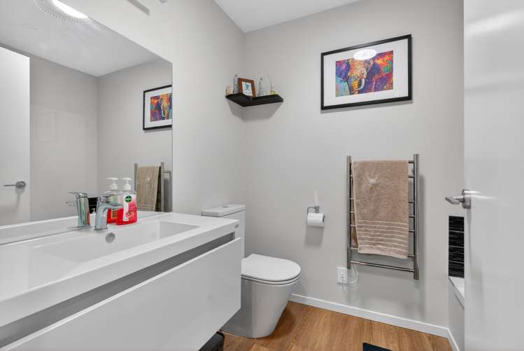 8 Harena Way Moera_16