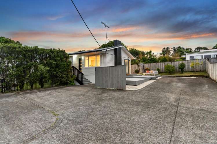 39 Fairclough Road Beach Haven_23