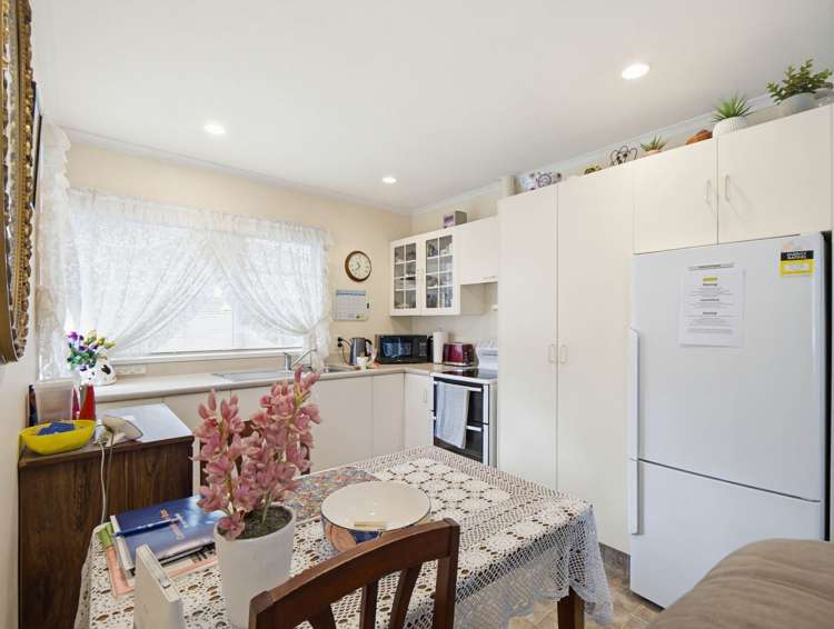 15 Kingsbury Avenue_5