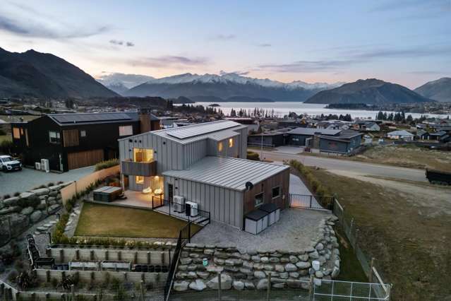 Skyline to shoreline -  elevated Wanaka living