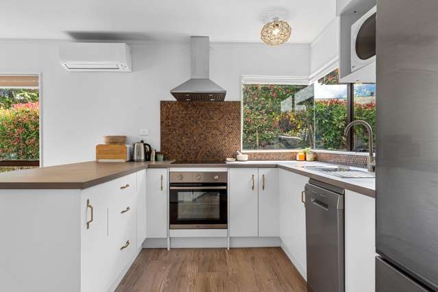 2/23 Towai Street Stoke_4