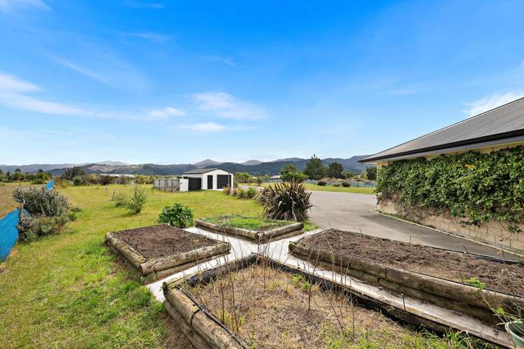 37 Ocean View Crescent Rarangi_43