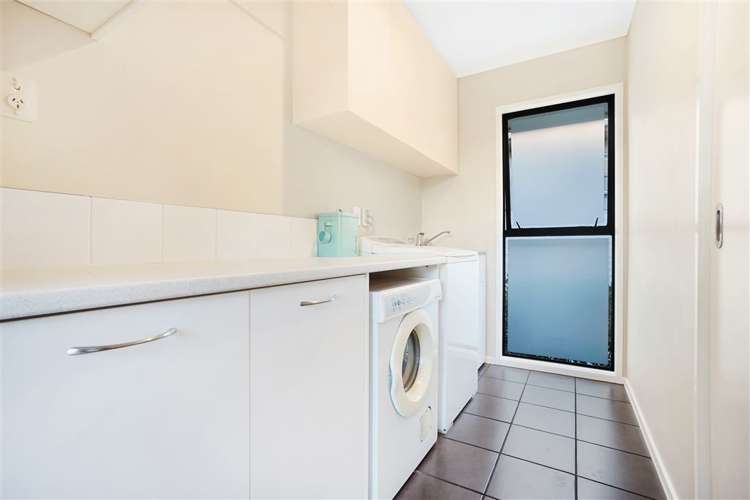 3 Kaihu Street Northcote_19