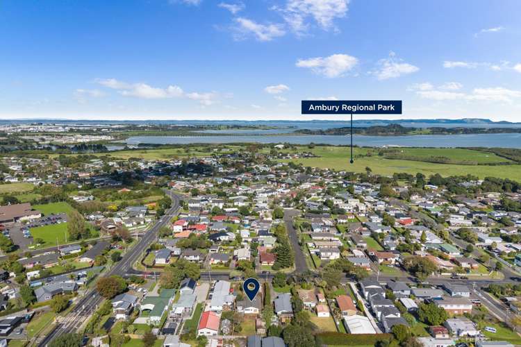 9 Muir Avenue Mangere Bridge_10
