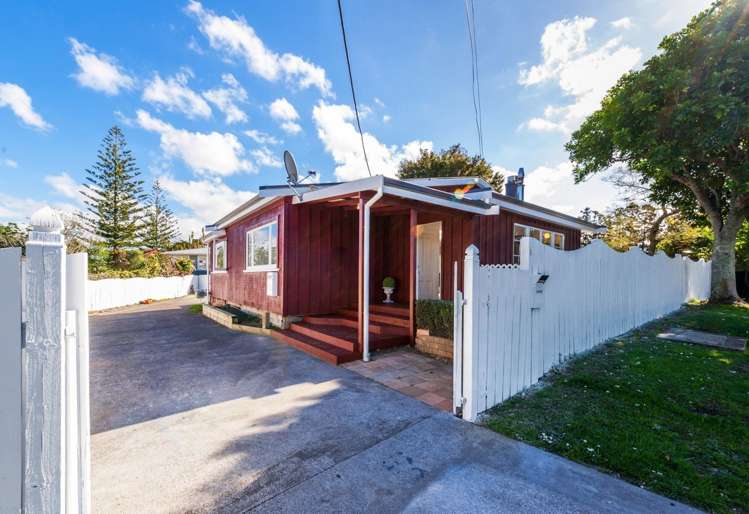 1 Luckens Road West Harbour_3