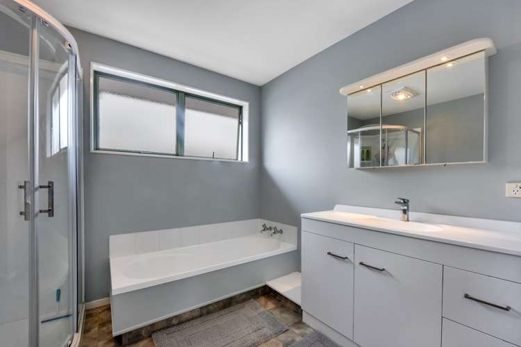 18 Aldinga Avenue Stoke_13