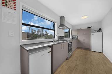 6/64A Rosella Road_4