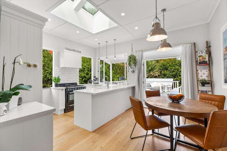 23 Ewen Alison Avenue Devonport_3