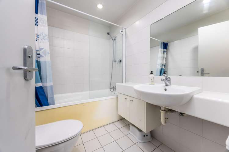 7D/205 Hobson Street Auckland Central_6