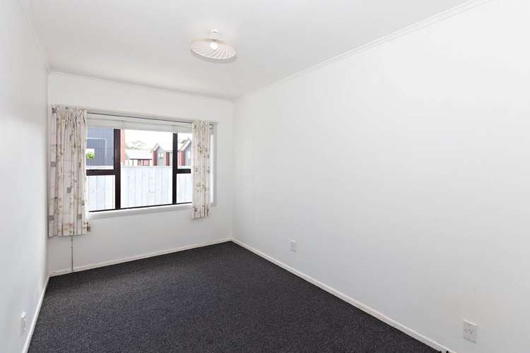 8 Wilsher Crescent Henderson_15