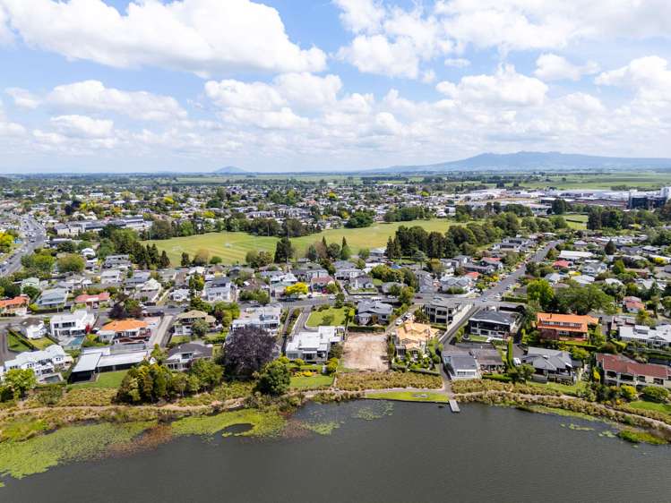 58 Lake Crescent Hamilton Lake_36