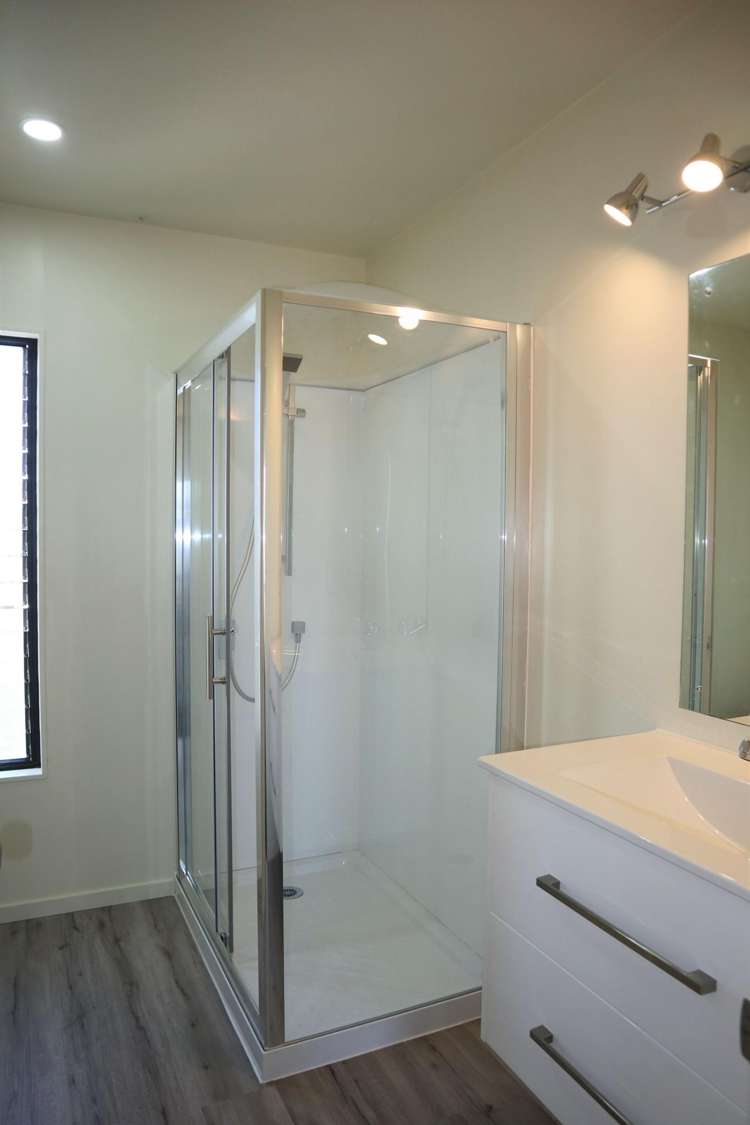 2/12 Ambrico Place New Lynn_6