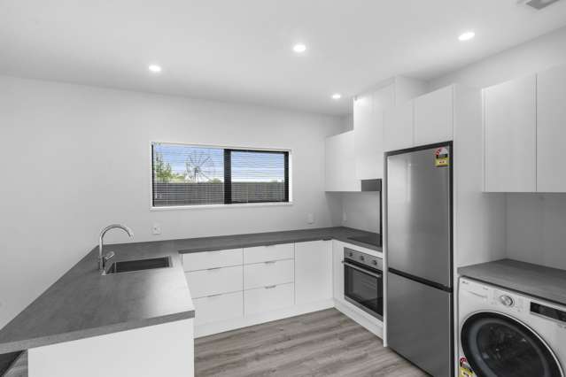 5/7 Vickerys Road Wigram_3