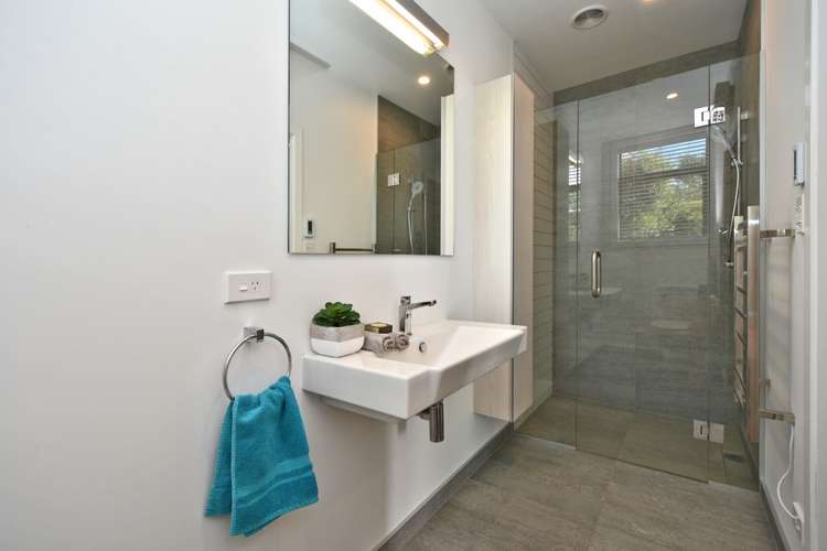 27 Moncks Spur Road Redcliffs_16