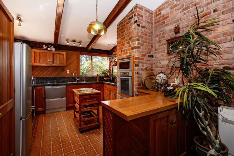 93 Gala Street Queens Park_8