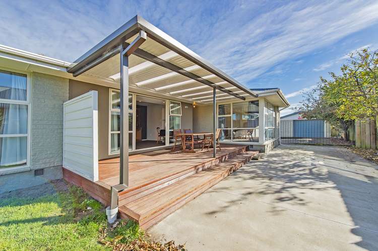 15 Frensham Crescent Woolston_1