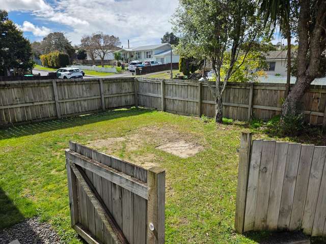 17 Vina Place Massey_2