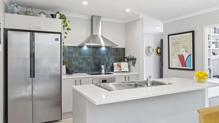 4 Laly Haddon Place Matakana_10