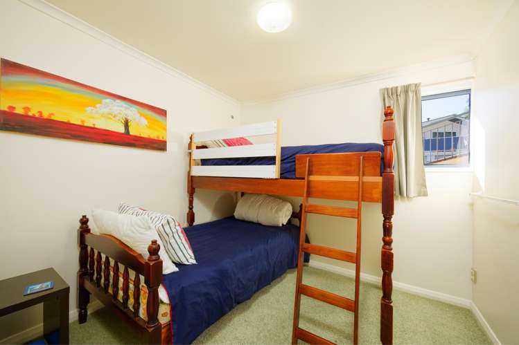 22a Kotuku Road South Bay_36