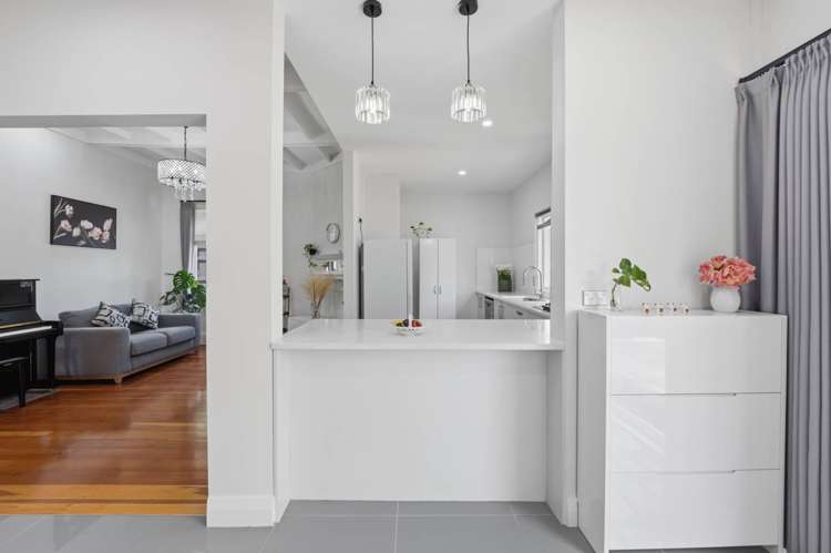 75 Alberton Avenue Mount Albert_9