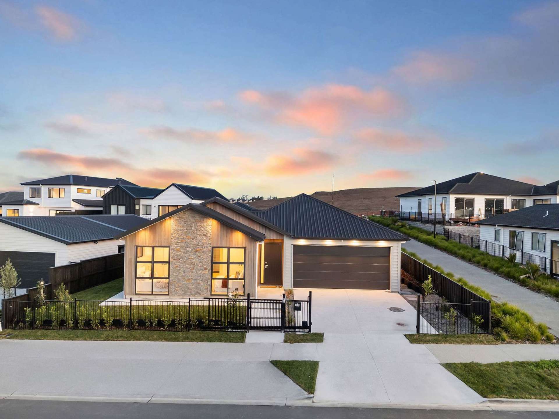 52 Tipu Crescent Wainui_0