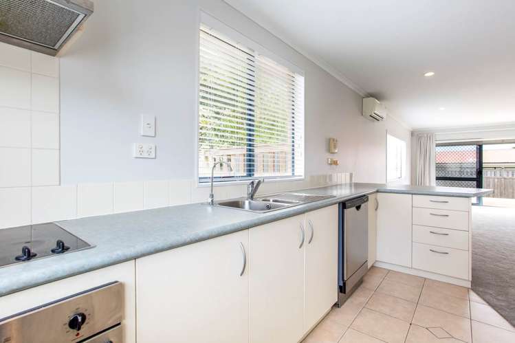 2d Reid Road New Lynn_4