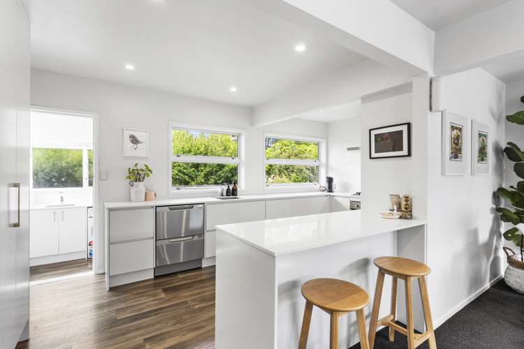 2/3 Knightsbridge Drive Forrest Hill_6