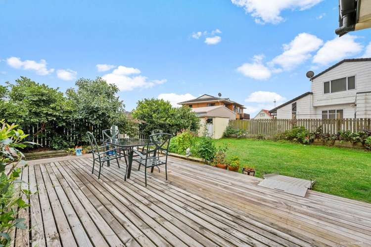 27 Sunningdale Street Wattle Downs_4