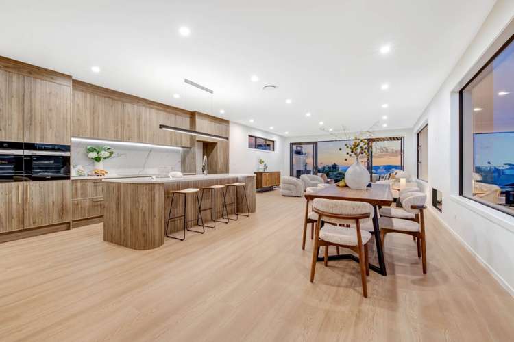 31 Churchill Road Murrays Bay_11