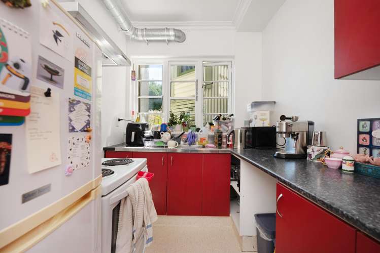 1-4/121 Hill Street Thorndon_4