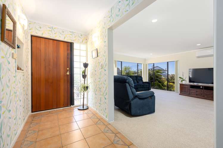 5 Alec Craig Way Gulf Harbour_4