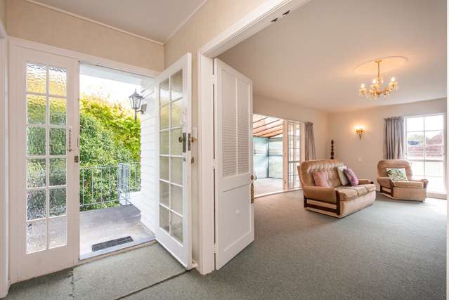 1 Ridd Crescent Karori_4