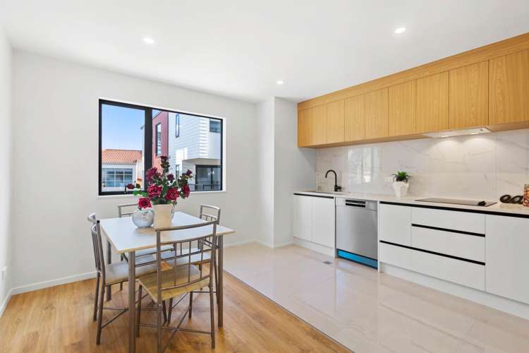 4/7 Chevis Place Pakuranga_5