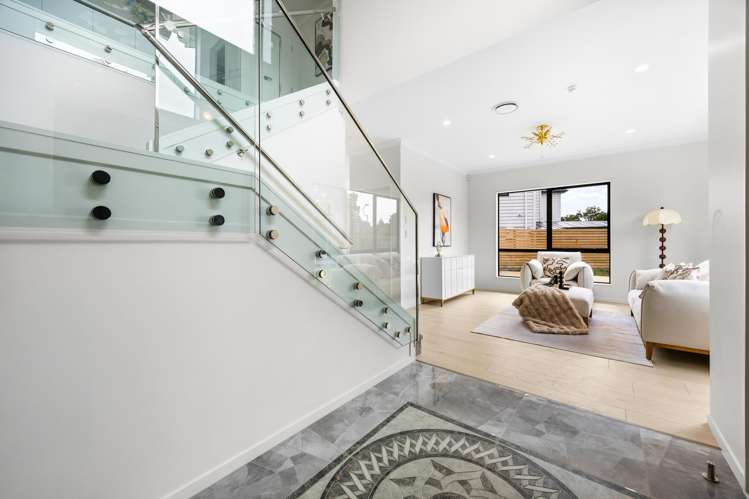 32 Tannaghmore Drive Flat Bush_15