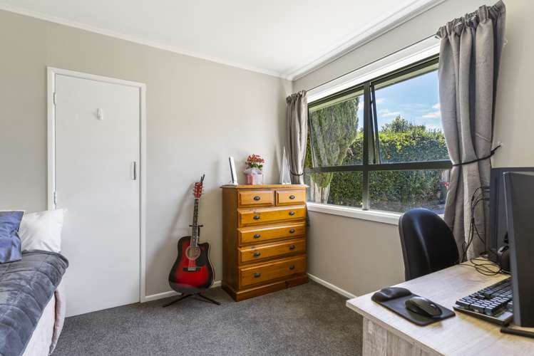 53 Stott Avenue Birkdale_10