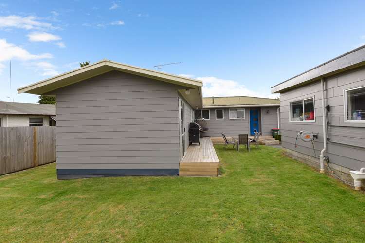 12 Lansdowne Crescent Glenview_20