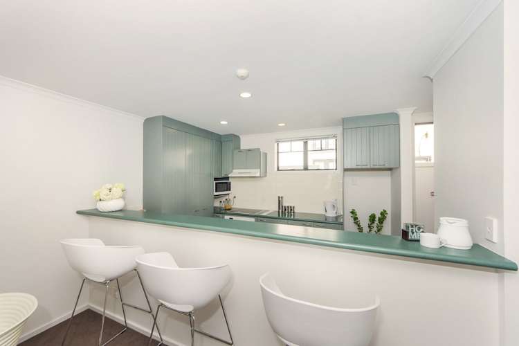 6e/8 Farnham Street Parnell_14