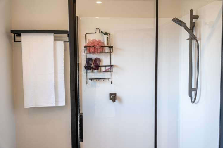 6 Bernard Street Chedworth_15