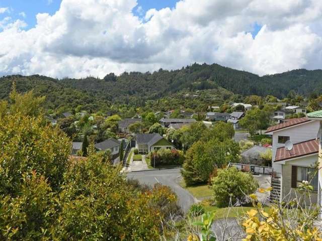 A 4 Bed 2 Bath in Silverstream !