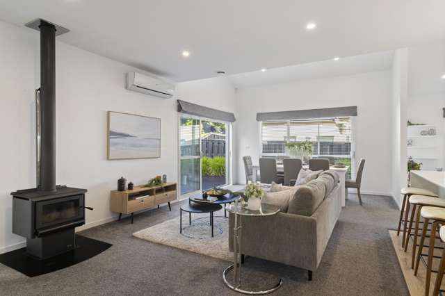 22 Knoll Rise Pukekohe_4