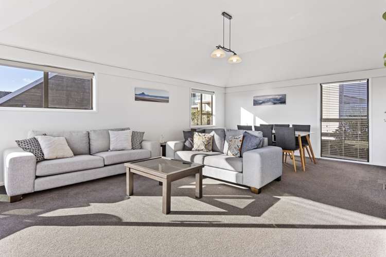 1/53 Parklands Drive Huntsbury_14