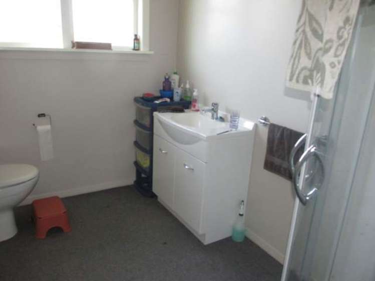 6 Conlon Street Reefton_17