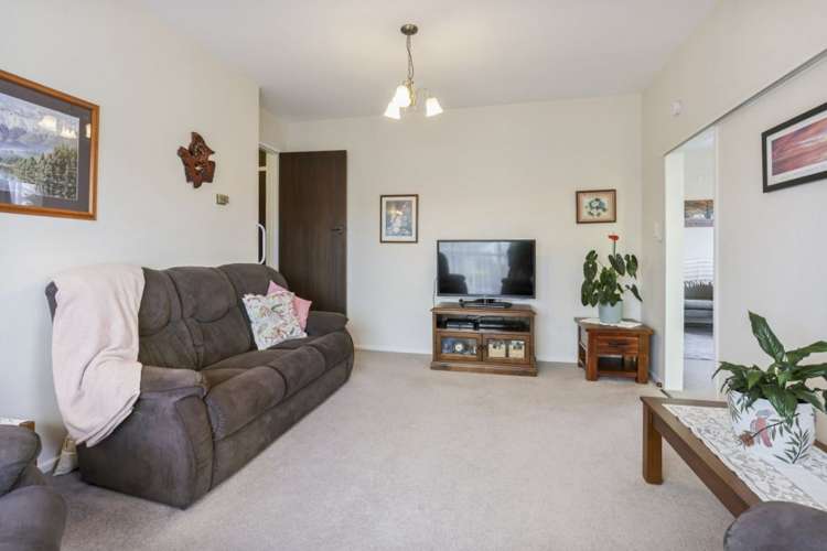 2/23 Lake Terrace Road Burwood_7