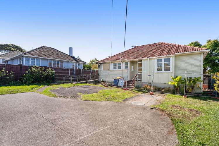 81 Onewa Road Northcote_18