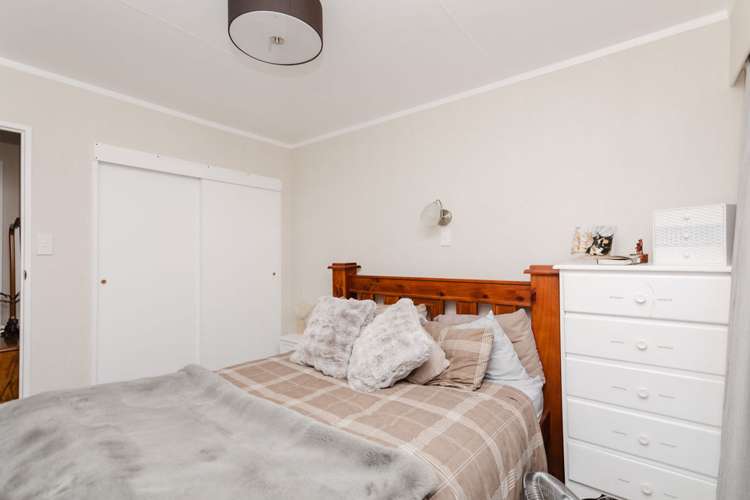 11b George Street Dannevirke_8