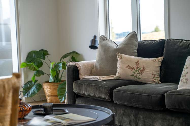 105 Burdon Loop Lake Hawea_12