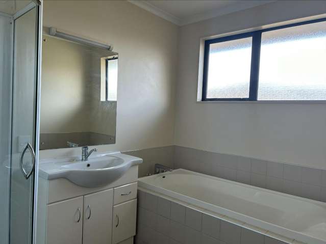 54 St Lawrence Street 10820_3